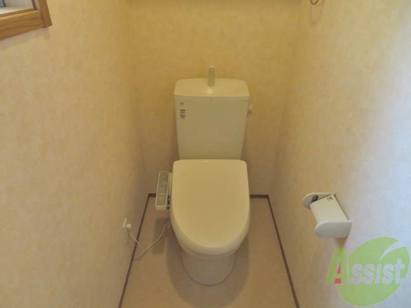 トイレ　ウォシュレット付きのトイレです。シャワートイレは日本の宝。