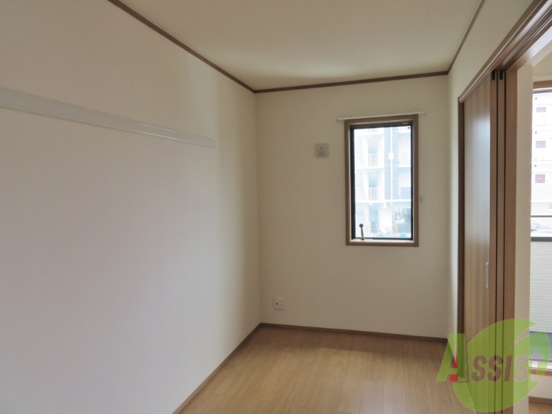 その他部屋・スペース　４．７帖の洋室のお部屋もあります。寝室にもよさそうですね。