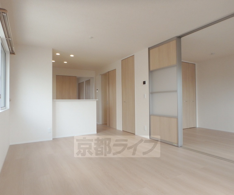 ルコアン堀川今宮の居間写真