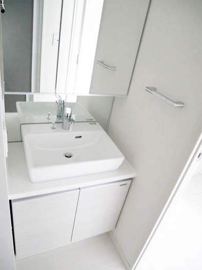 洗面設備　★収納付き、独立洗面台★