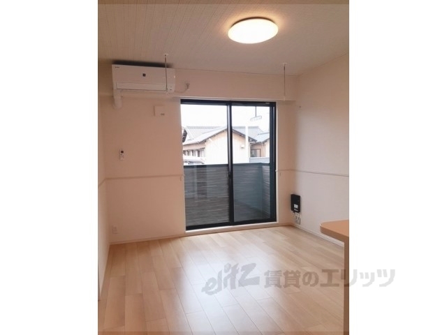 居室・リビング　同仕様