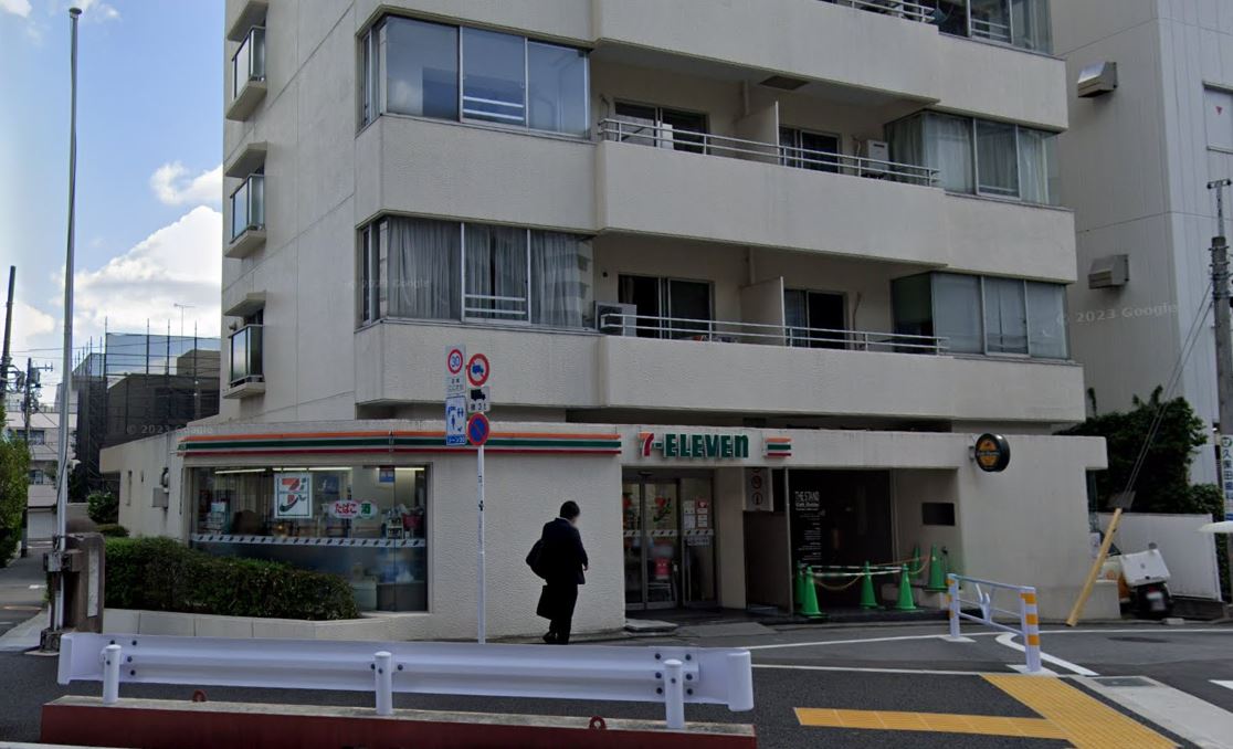 コンビニ　セブンイレブン原宿明治通り（コンビニ）まで315m