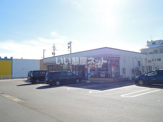 コンビニ　セブンイレブン 射水ひばり元町店（コンビニ）まで321m