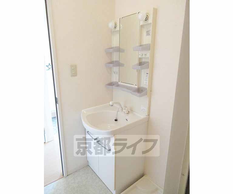 洗面設備　独立洗面台です！