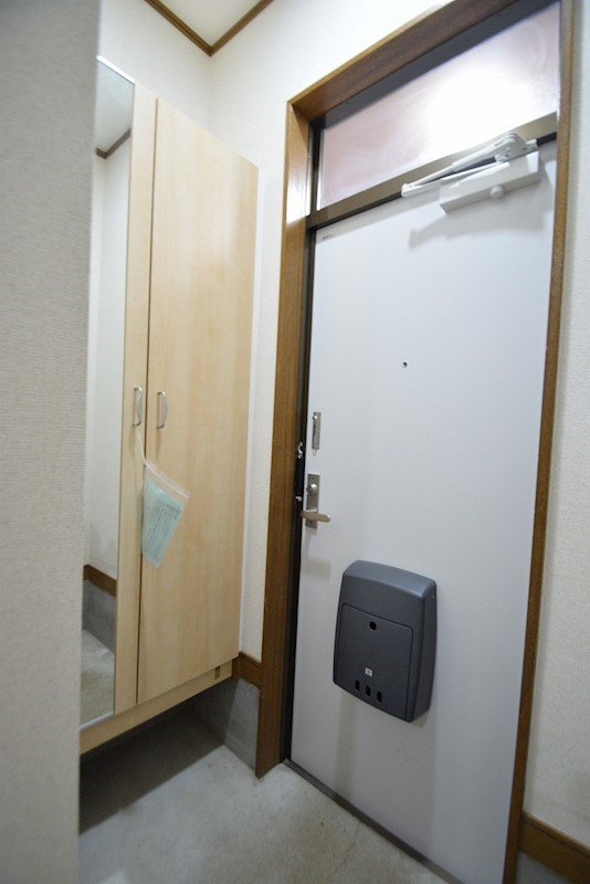 玄関　同タイプ参考写真