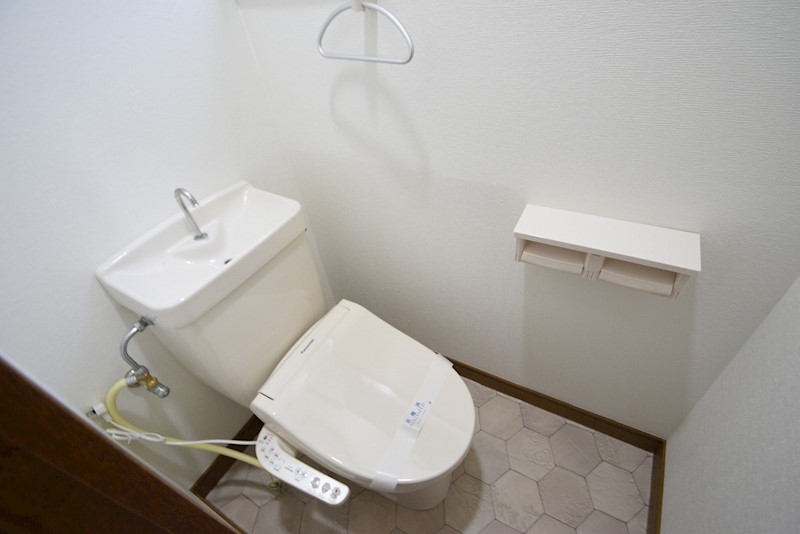 トイレ　同タイプ参考写真