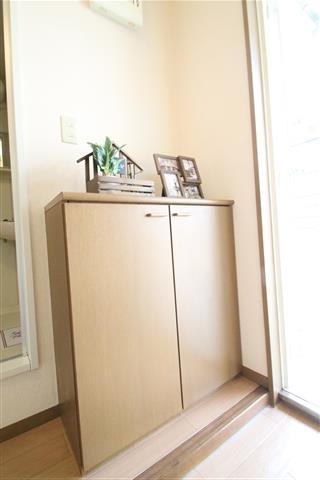 玄関　シューズボックス完備