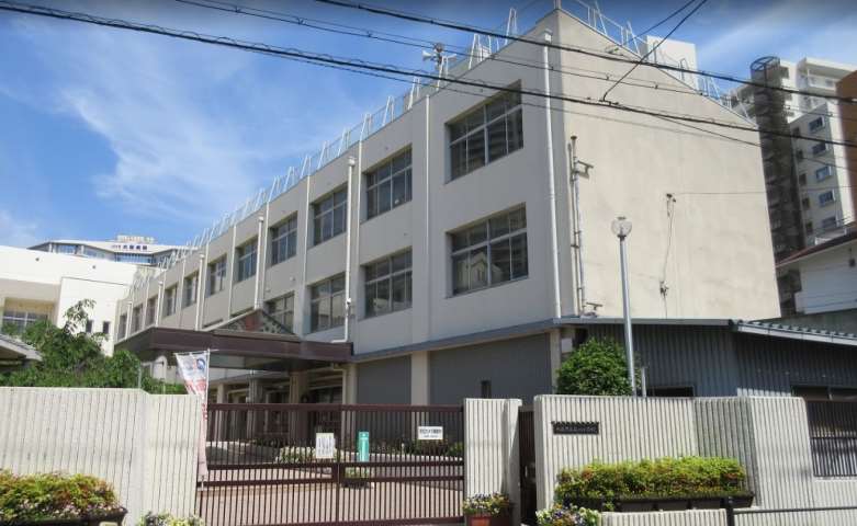小学校　玉川小学校（小学校）まで203m