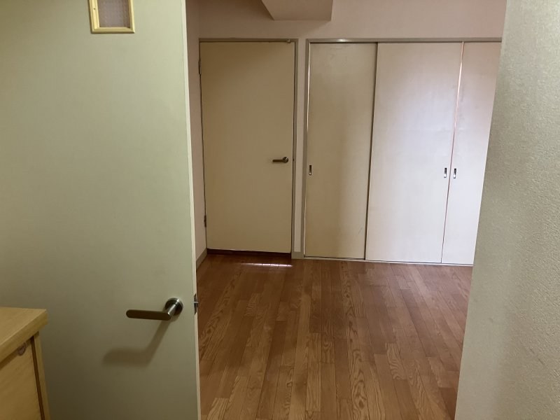 玄関　玄関から室内へ