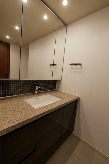 洗面設備　参考写真