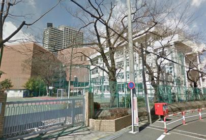 小学校　新宿区立天神小学校（小学校）まで410m