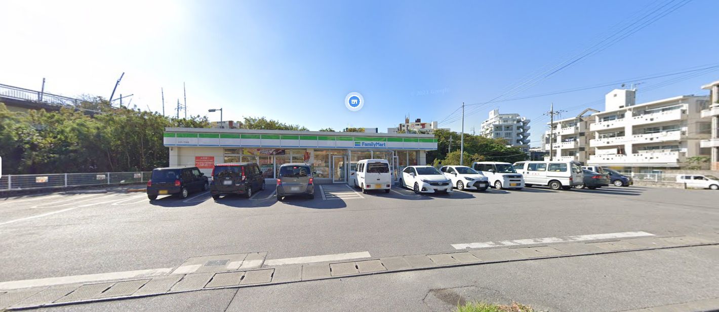 コンビニ　ファミリーマート 大平一丁目店（コンビニ）まで823m