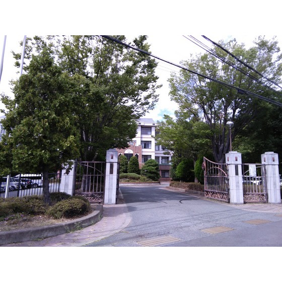 中学校　長野県屋代高校附属中学校（中学校）まで1316m