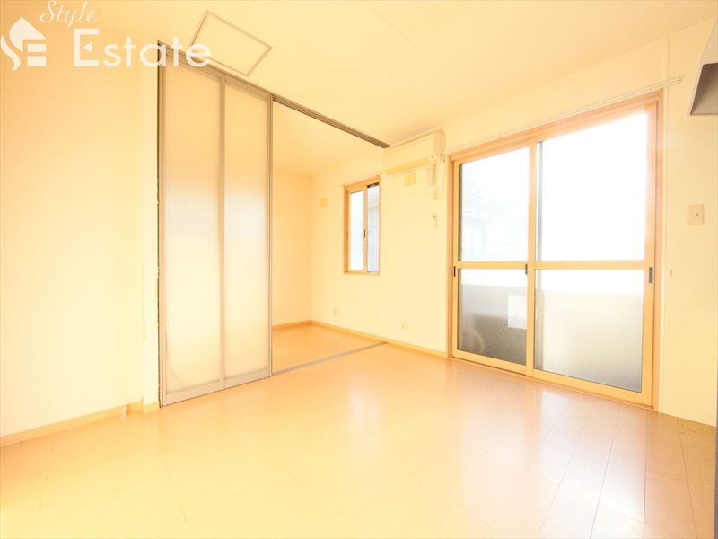 居室・リビング　内装