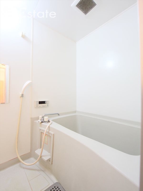 バス・シャワールーム　バスルーム