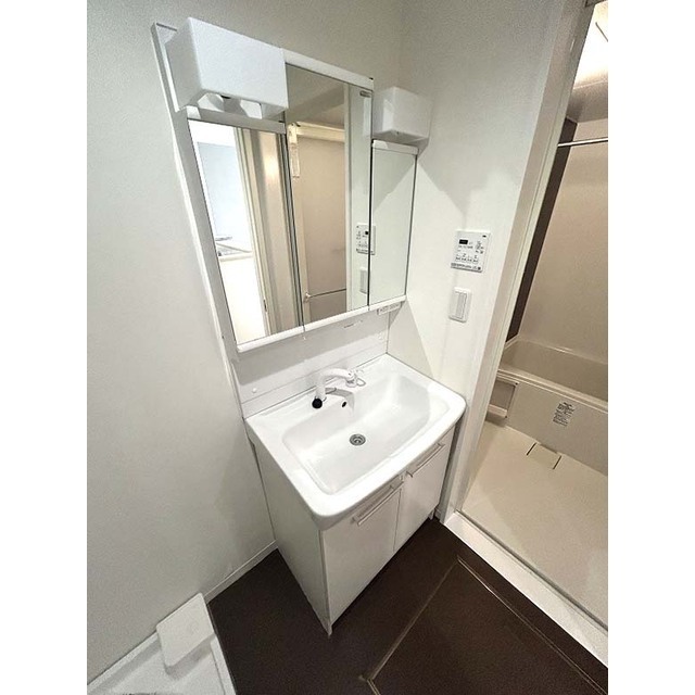 洗面設備　洗髪洗面化粧台