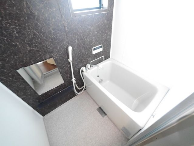 バス・シャワールーム　★広々としたバスルーム★