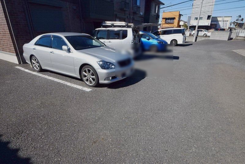 駐車場　駐車場