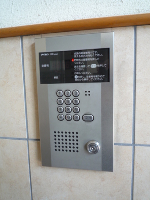 セキュリティ　オートロック付き