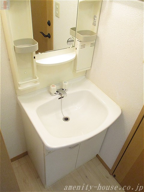 洗面設備　朝の身支度はこちらでどうぞ！