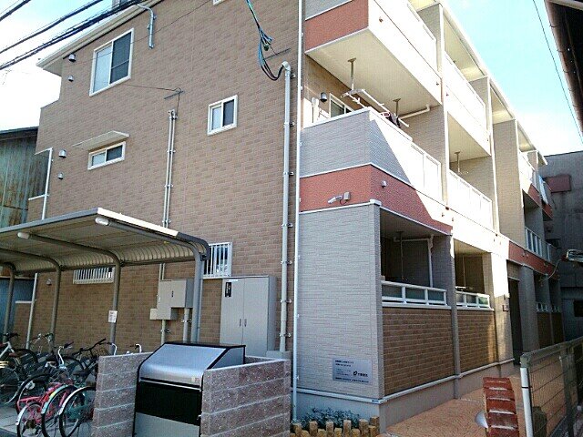 建物外観　落ち着いた雰囲気の外観です