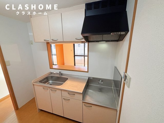キッチン　同物件の別部屋になります。