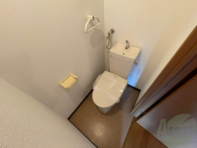 トイレ　トイレです。ウォシュレット付を探している方、おすすめです。