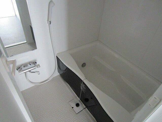 バス・シャワールーム　★追い焚き・浴室乾燥機付きです★