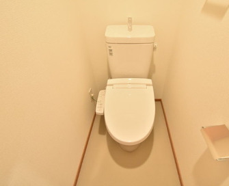 トイレ　※別部屋の参考写真です。