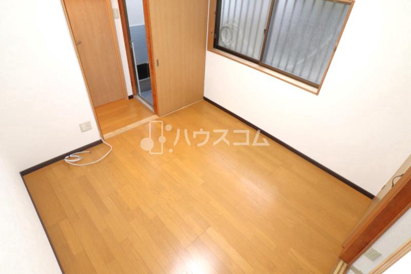 黒原城内町22-18 貸家の居間写真