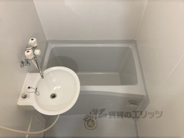 バス・シャワールーム　バス
