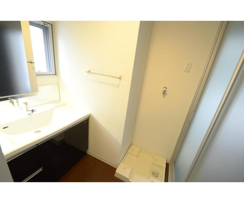 洗面設備　同マンション別部屋：参考写真