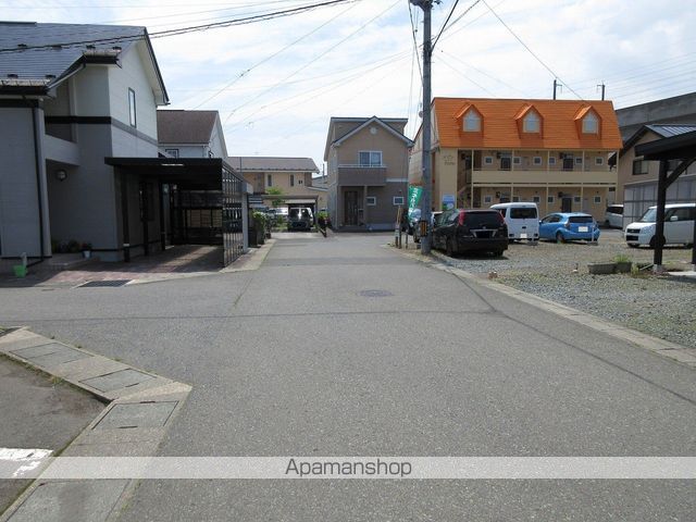 その他　周辺道路（その他）まで0m