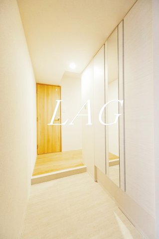 玄関　玄関です。