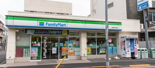 コンビニ　ファミリーマート 新宿矢来町店（コンビニ）まで798m