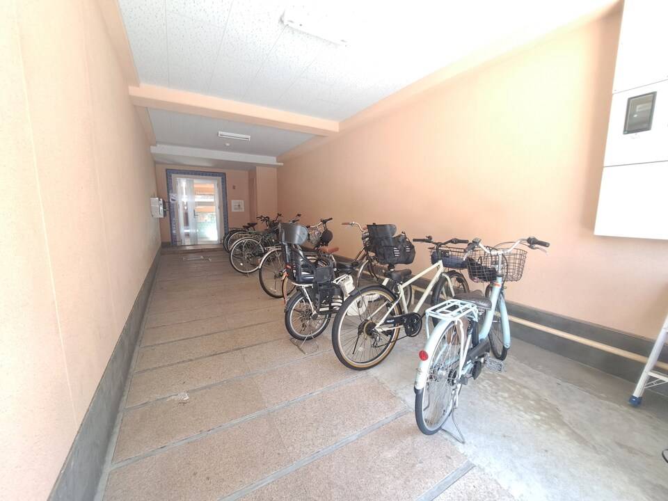駐車場　駐輪場
