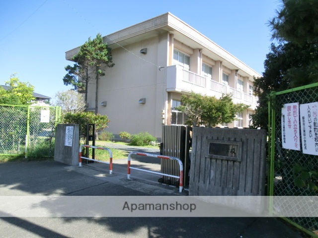 小学校　東部小学校（小学校）まで278m