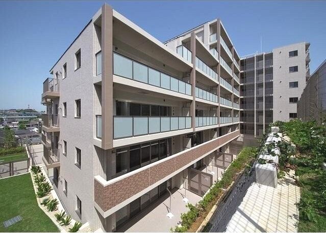 建物外観　オートロック付きです