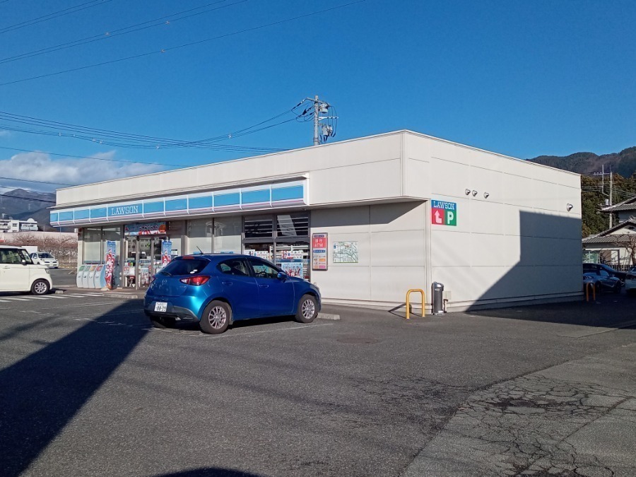 コンビニ　ローソン塩山バイパス店（コンビニ）まで284m