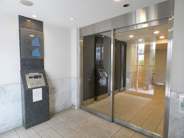 エントランス　エントランス