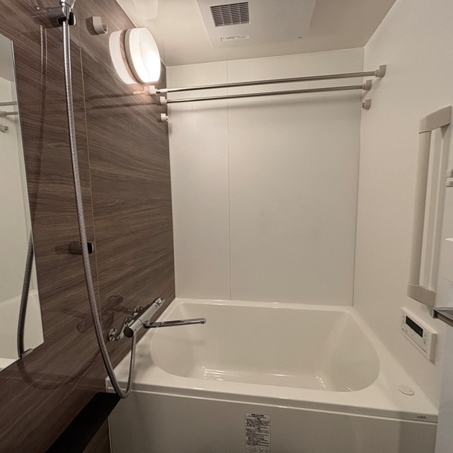 バス・シャワールーム　※写真は同タイプ住戸です。