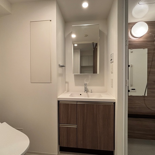 洗面設備　※写真は同タイプ住戸です。