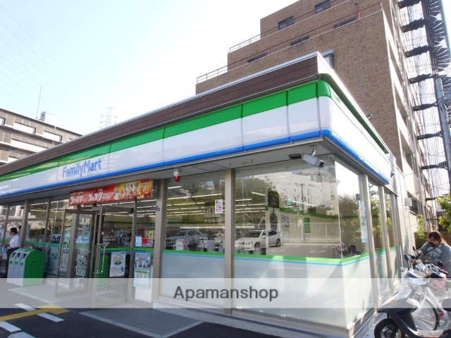 コンビニ　ファミリーマート（コンビニ）まで707m