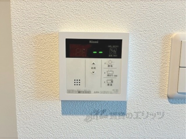その他設備　給湯器リモコン