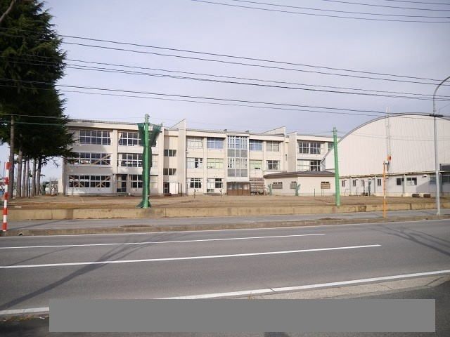 中学校　米沢第二中学校（中学校）まで150m