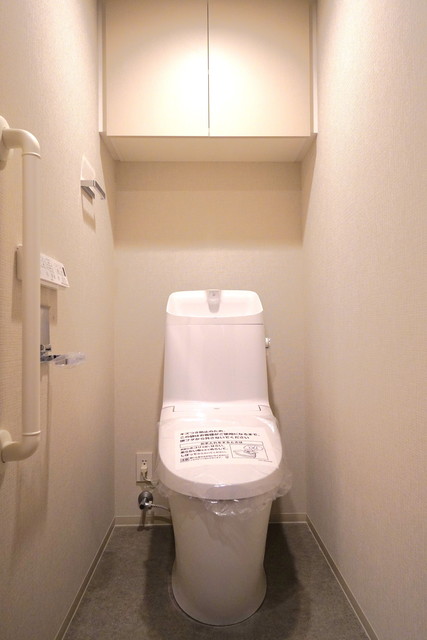 トイレ　※写真は同タイプ住戸です。
