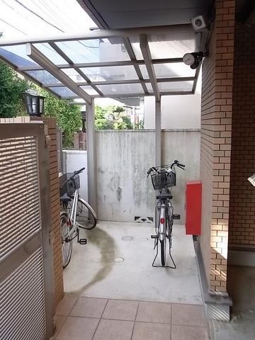 駐車場　★屋根付き駐輪場★