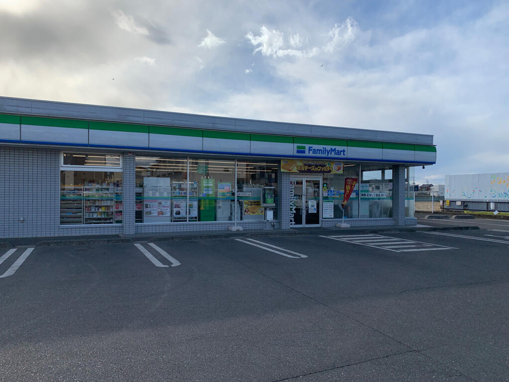 コンビニ　ファミリーマート大宮西遊馬店（コンビニ）まで350m