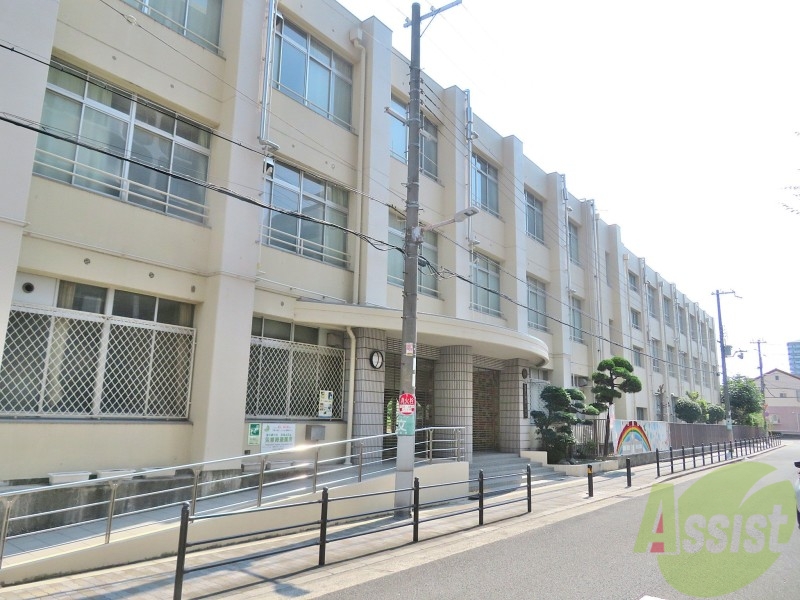 小学校　香蓑小学校（小学校）まで143m