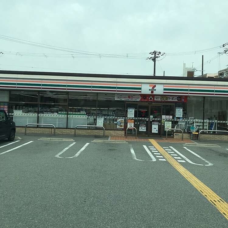 コンビニ　セブンイレブン尼崎南塚口町7丁目店（コンビニ）まで366m